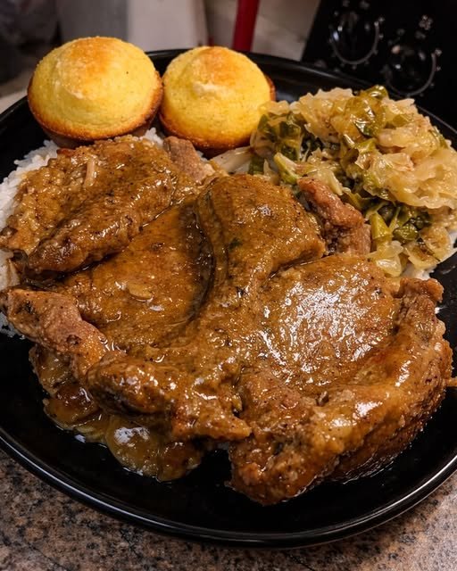 Savory Smothered Chicken & Cornbread